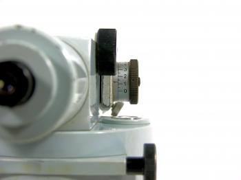 A view at the micrometer of the Zeiss Opton plan parallel plate.