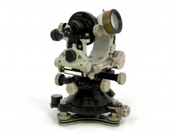 The 1924 Carl Zeiss thI optical theodolite